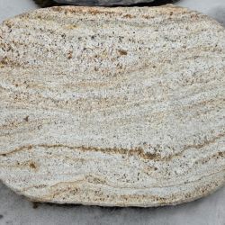 Odenwald-Quarz gestockt und Seiten bossiert